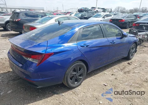 2021 Hyundai Elantra Sel z USA, uszkodzony, nr VIN 5NPLM4AG7MH045336